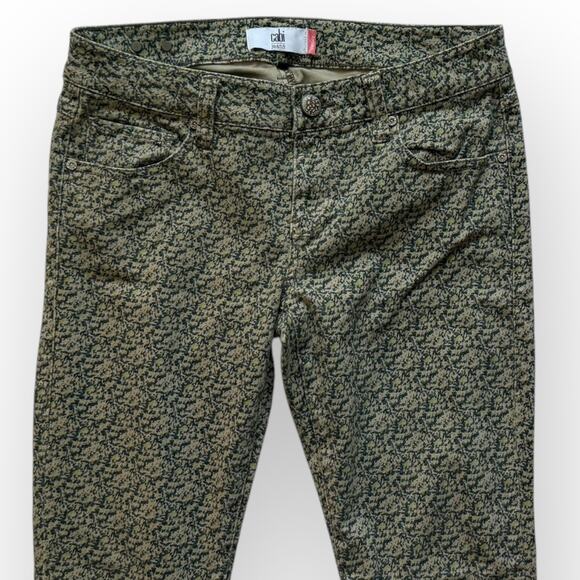 CAbi Women's Ditsy Green Floral Print Skinny Jeans Size 4 Style #5083 - Picture 3 of 10